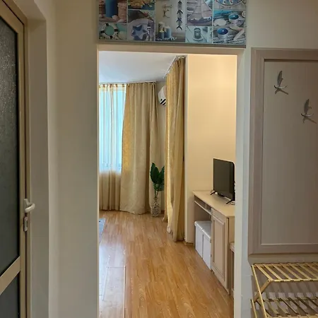 Appartement Good Vibes Avalon - уютен, двустаен с басейн, тераса и Wi-fi *